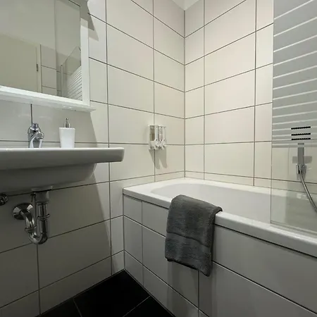 Akk2 Im Zentrum Vollausstattung Balkon * Magdeburg